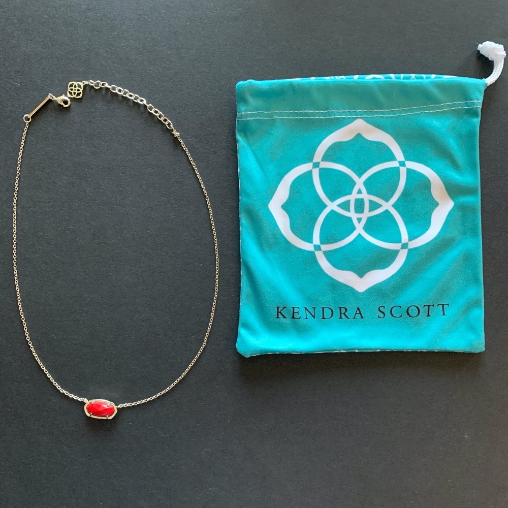 Kendra Scott necklace